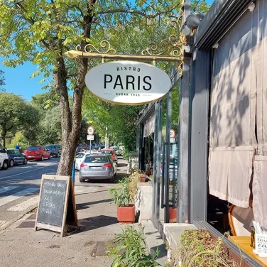 Vanjski pogled na Bistro Paris u Rijeci, jedna od lokacija za Pizza Fiumana